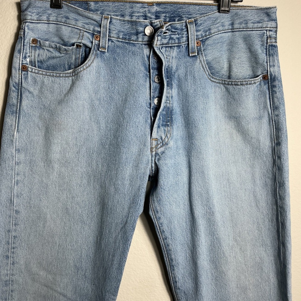 Levis 501 Original Fit Jeans Mens 34x30 Light Wash VTG XX Button Fly Straight - Picture 1 of 11
